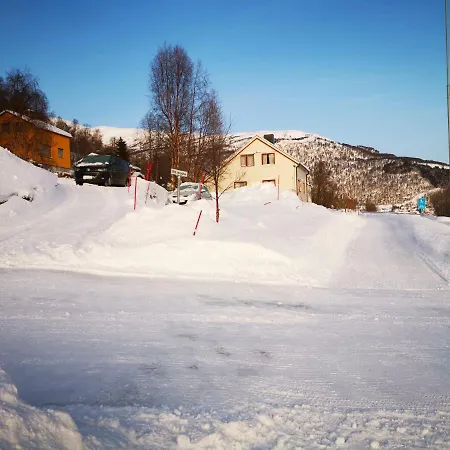 Lyngen, Mackay Appartment, Lyngen Apartamento Lyngseidet