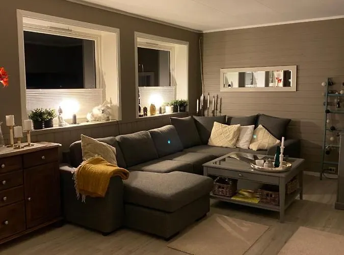 Lyngen, Mackay Appartment, Lyngen * Lyngseidet