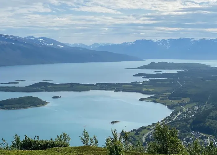 Lyngen, Mackay Appartment, Lyngen 아파트 Lyngseidet
